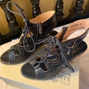 L’Artiste Lace-up Heel Sandals 41 Black